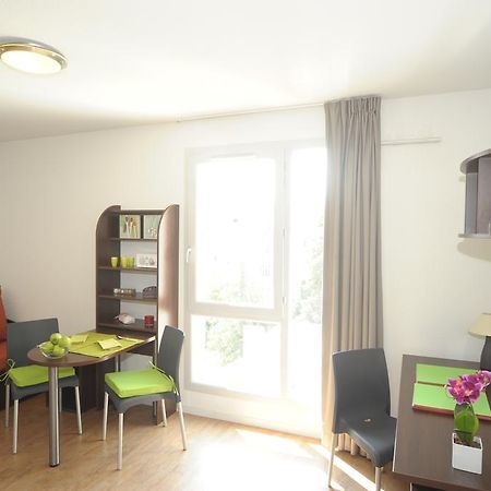 Parc Harmonie Lyon Room photo