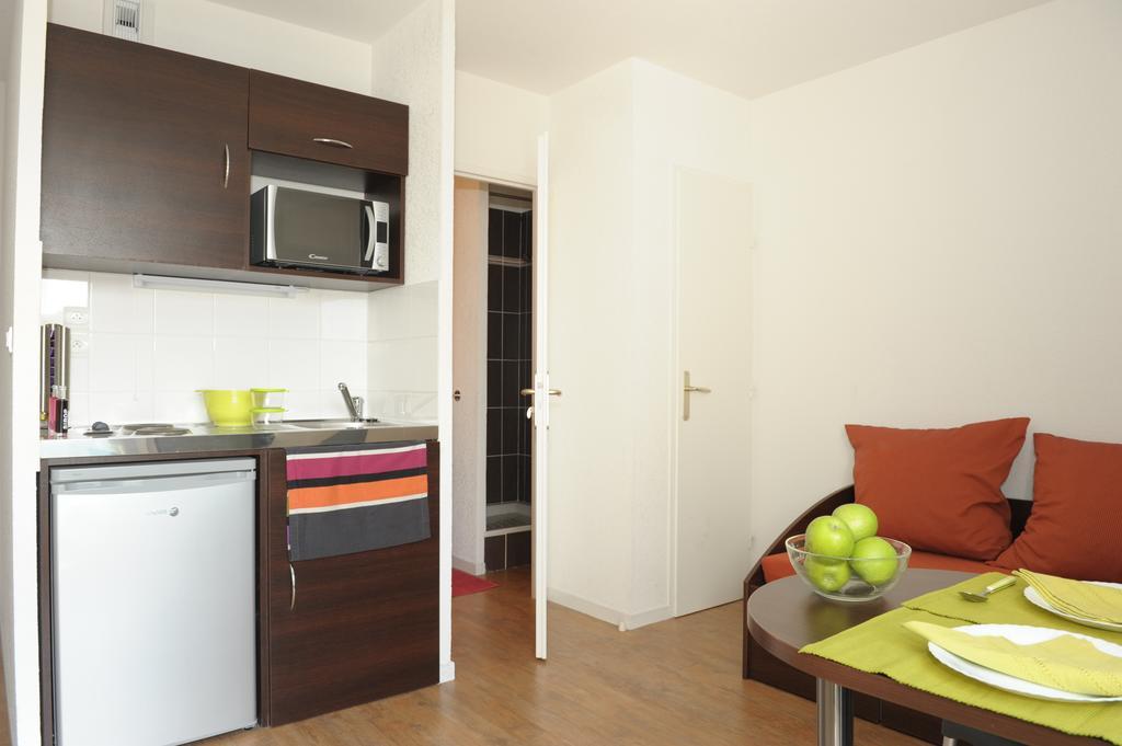 Parc Harmonie Lyon Room photo